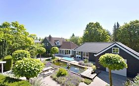 Spot Elst vakantiehuis